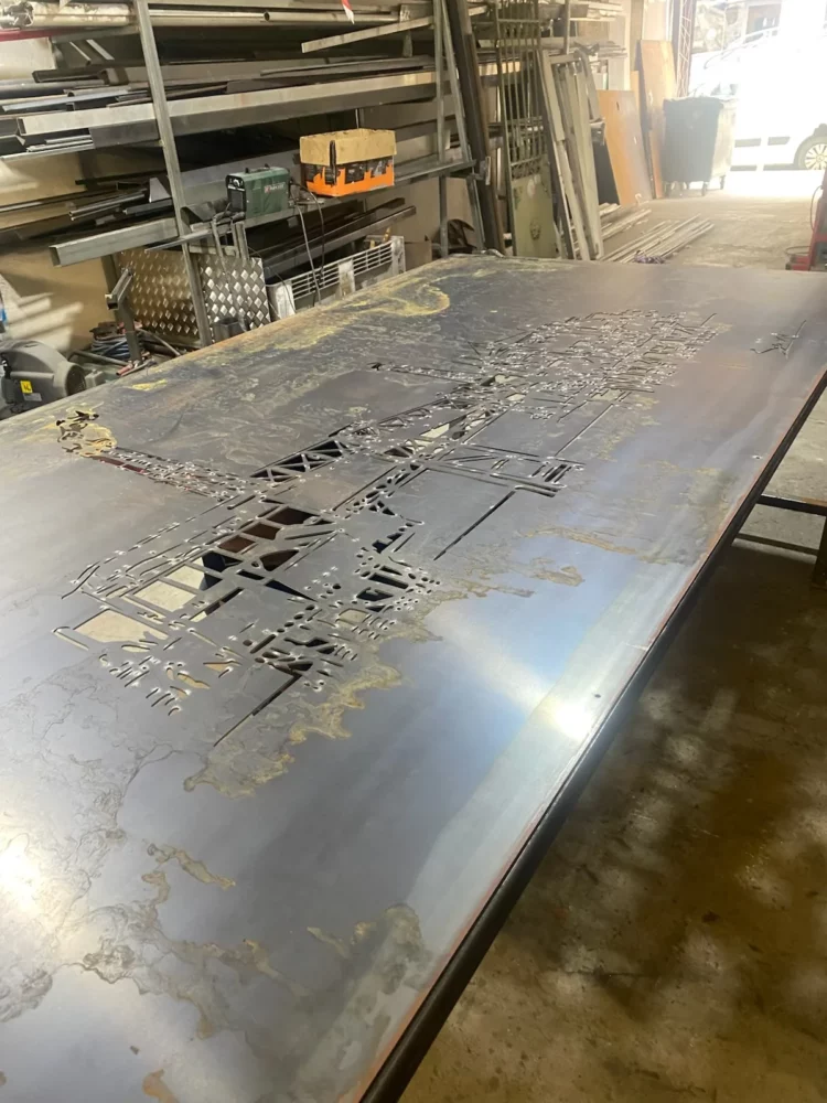 Plateforme pétrolière, plaque d'acier corten, Franck Saïssi